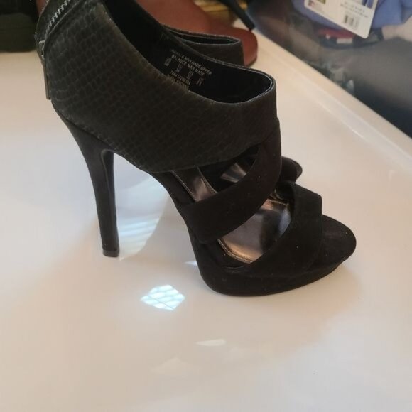 GLOjeans Black 4+ Inch Sexy 5M High Heels - Picture 6 of 11